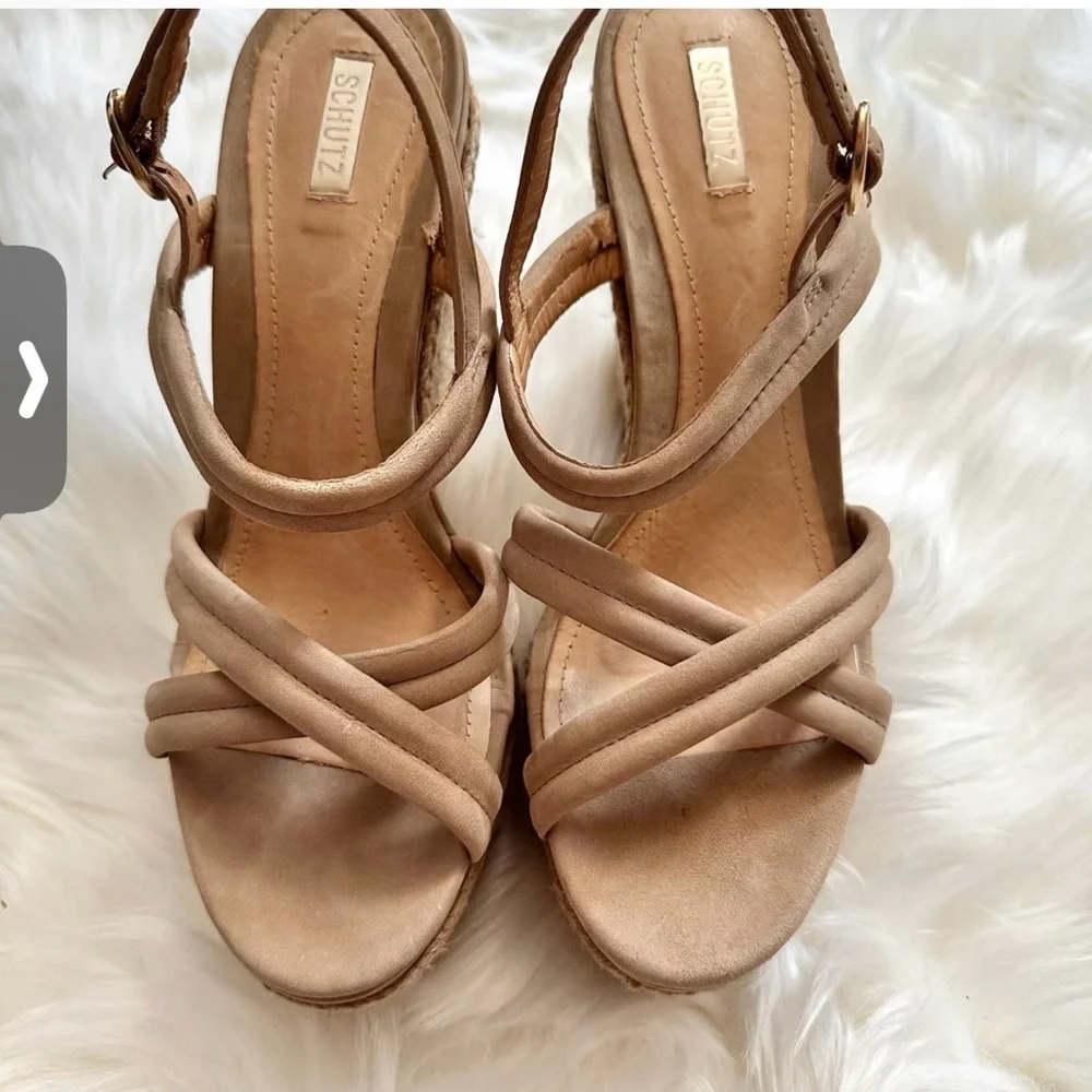 Elegant Tan‎ Wedge Sandals